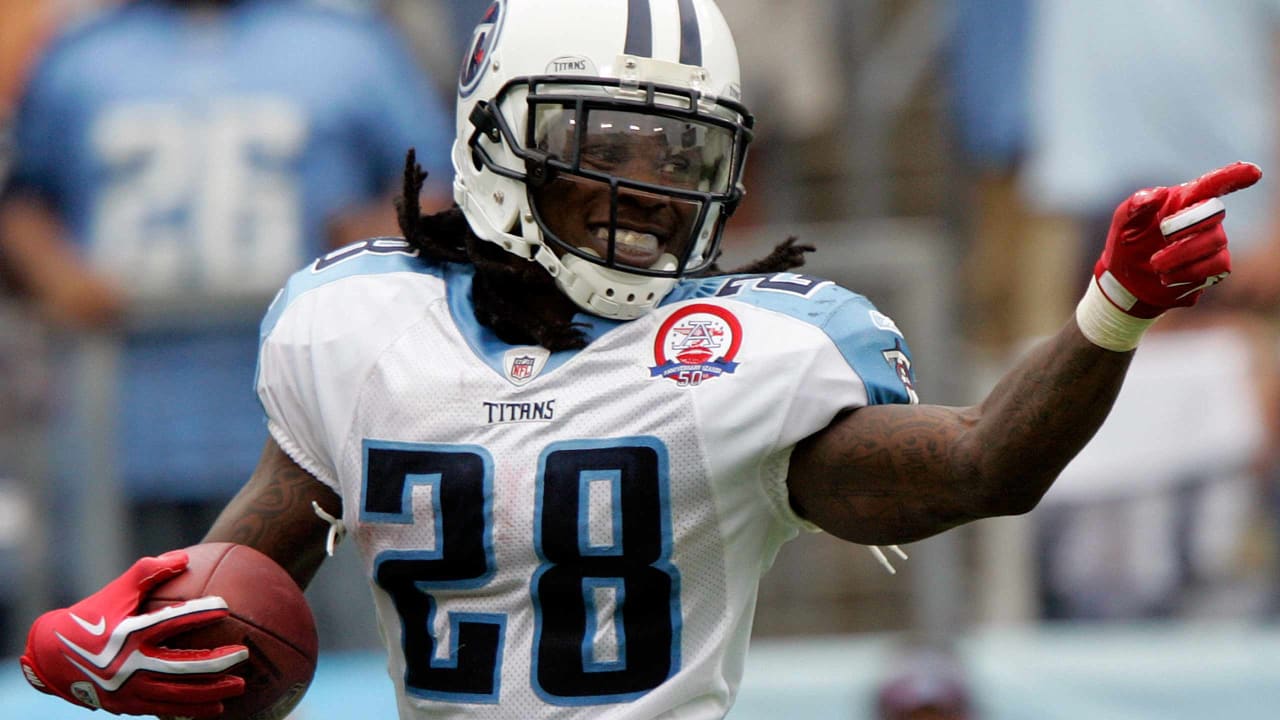 Tennessee Titans running back Chris Johnson before an NFL football game  against the Houston Texans Sunday, Nov. 28, 2010, in Houston. (AP  Photo/David J. Phillip Stock Photo - Alamy