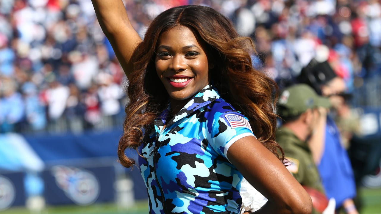 Titans Cheerleader Spotlight: Andrea