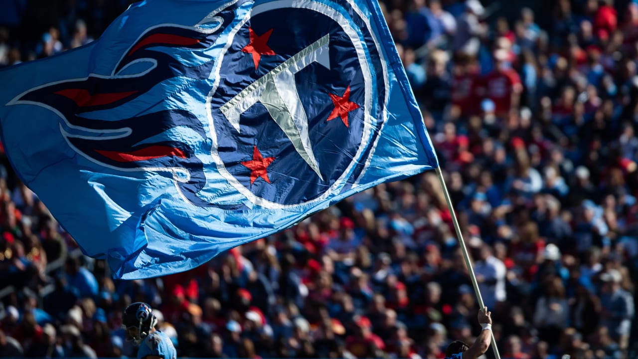 Tennessee Titans bring 'Old School' to the new generations with