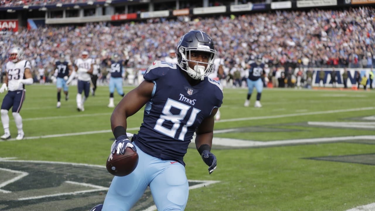 Tennessee Titans tight end Jonnu Smith