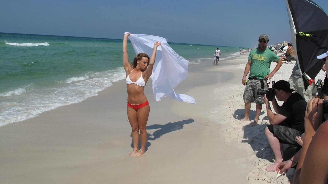 Broncos Cheerleaders start swimsuit calendar shoot