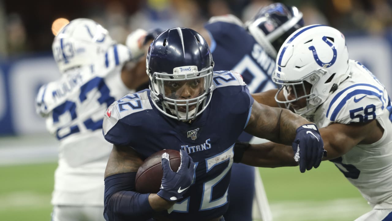 Tennessee Titans running back Julius Chestnut roasts Pats defense on an  open fire for 12-yard TD run