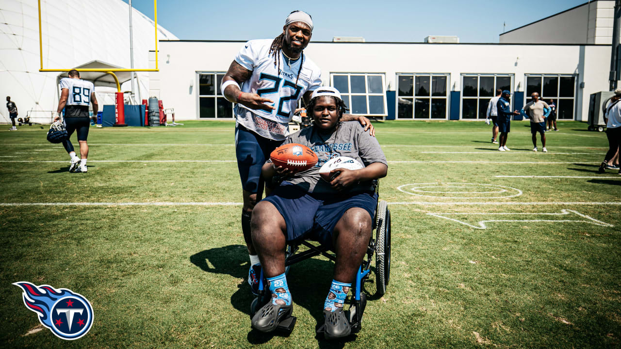 Derrick Henry Named Titan's Nominee For Walter Payton NFL Man of the Year  Award - The Sports Credential