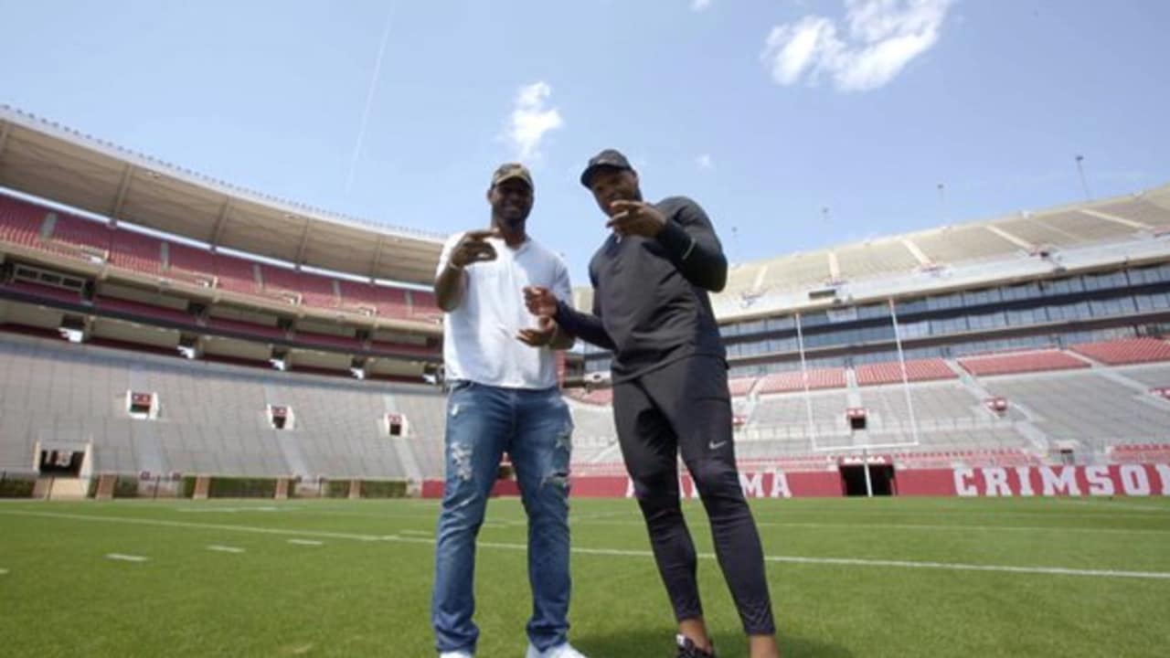 Derrick Henry in background of Tennessee Titans' pick of Rashaan Evans 