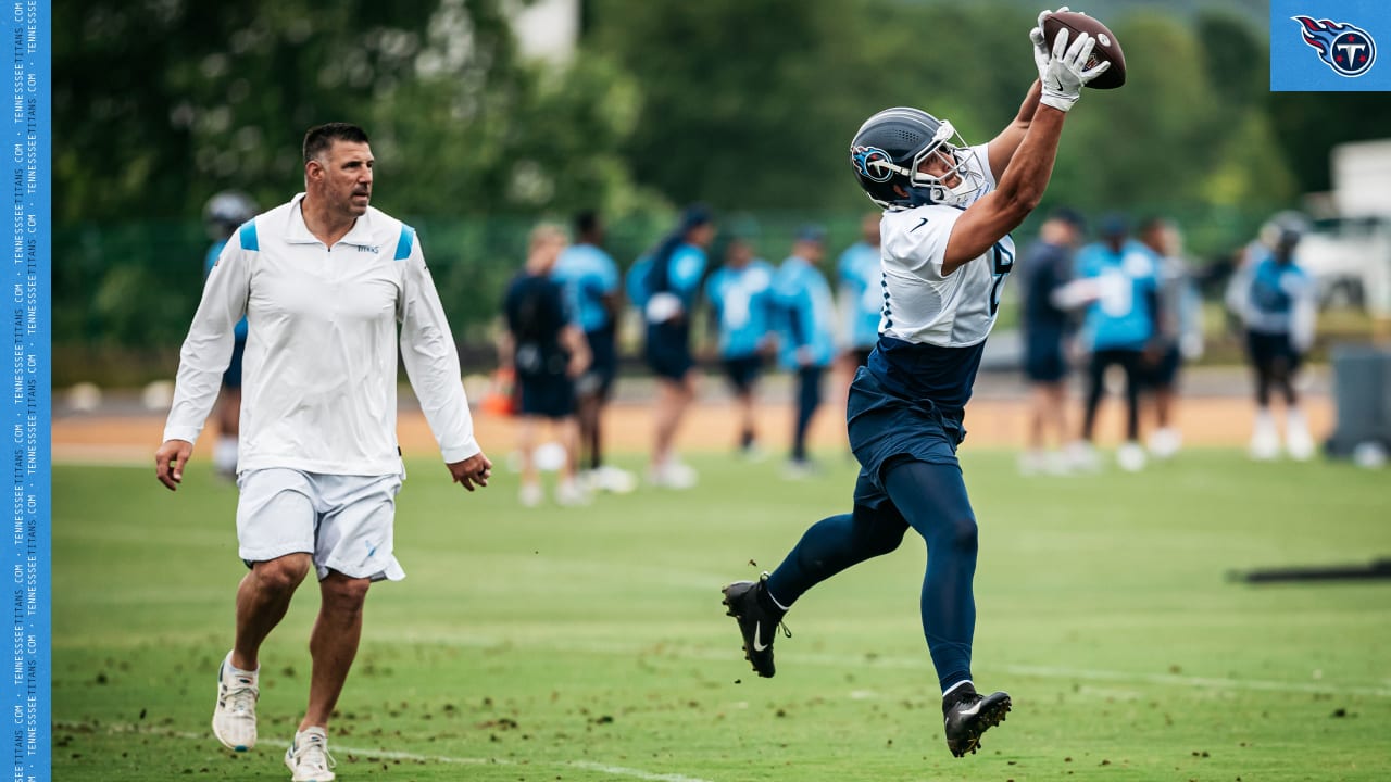 TE Austin Hooper Building Chemistry With QB Ryan Tannehill, Titans One Day at a Time