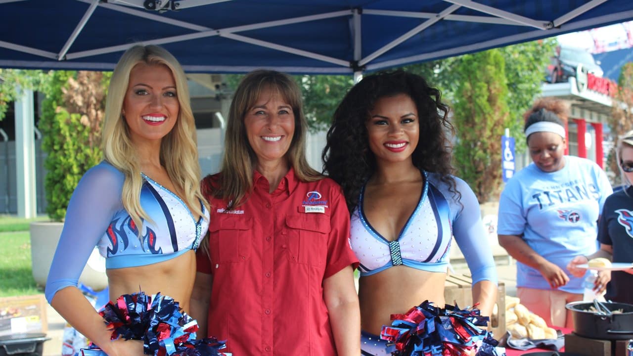 Titans Tailgate Party  Volunteers Tailgate Party