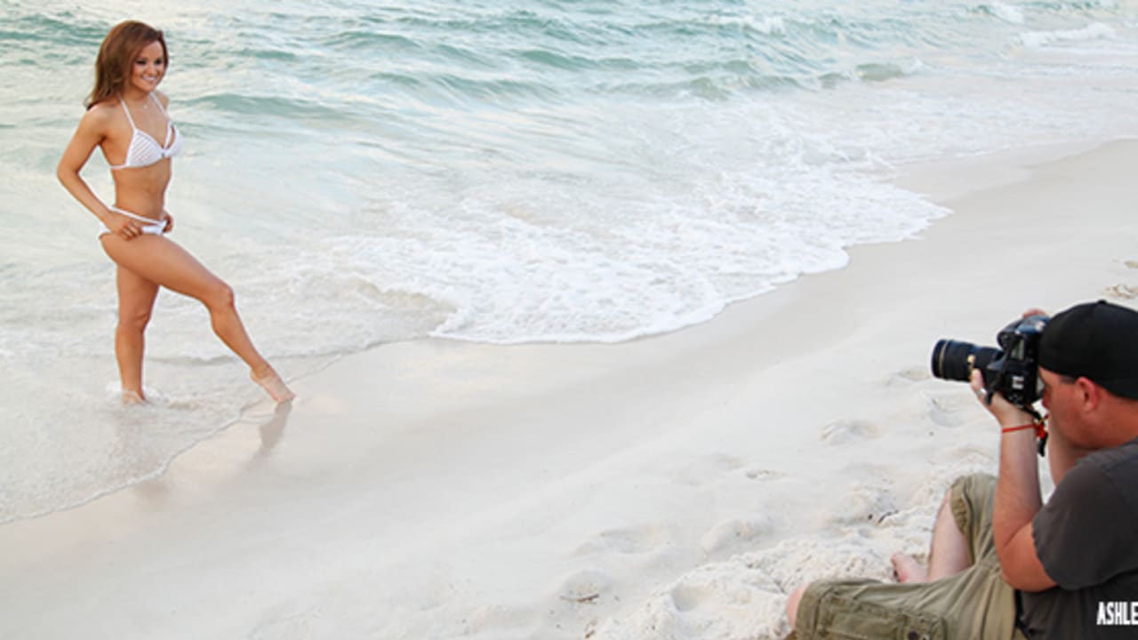 Titans cheerleaders invade the Gulf Coast for beach time, photo shoots and  fundraising 