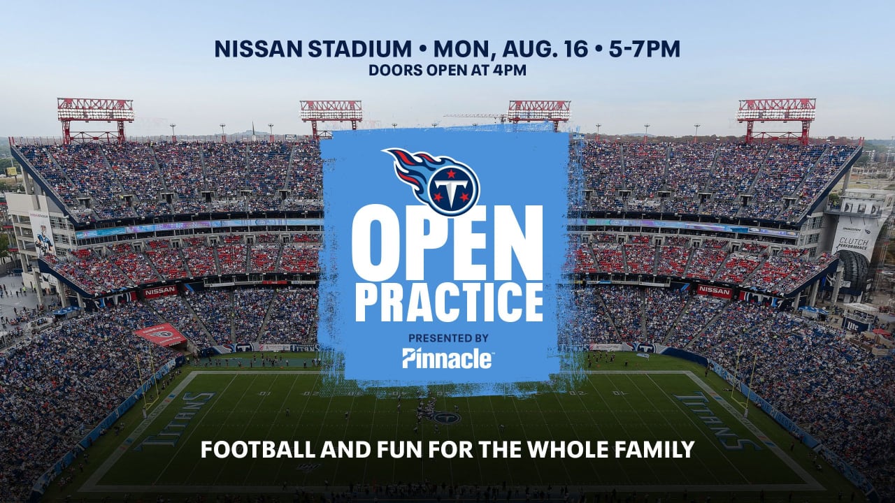 Tennessee Titans play Washington Redskins at Nissan Stadium