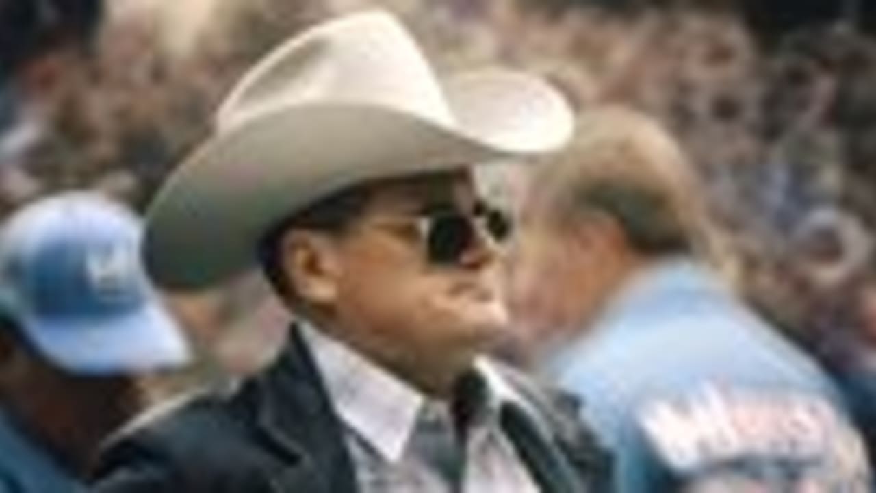 Bum Phillips, Homespun Coach Behind Oilers' Rise, Dies at 90 - The New York  Times