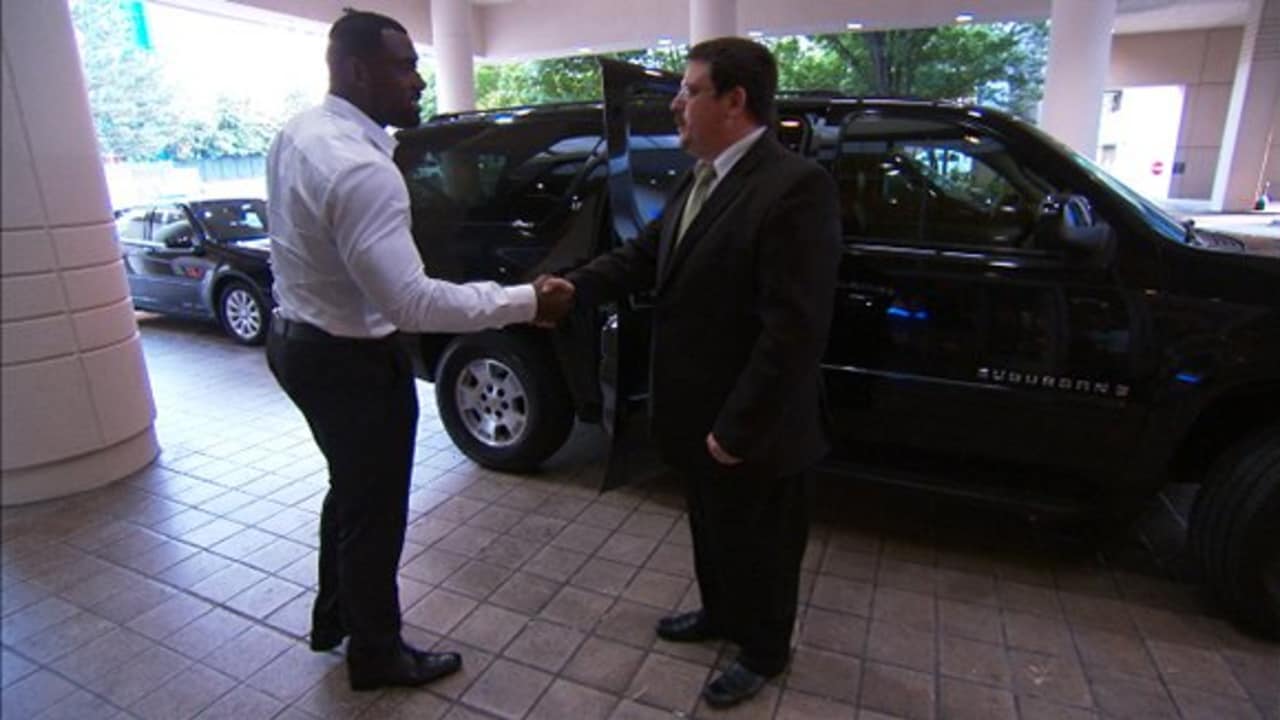 Delanie Walker advocates for NFL's car service