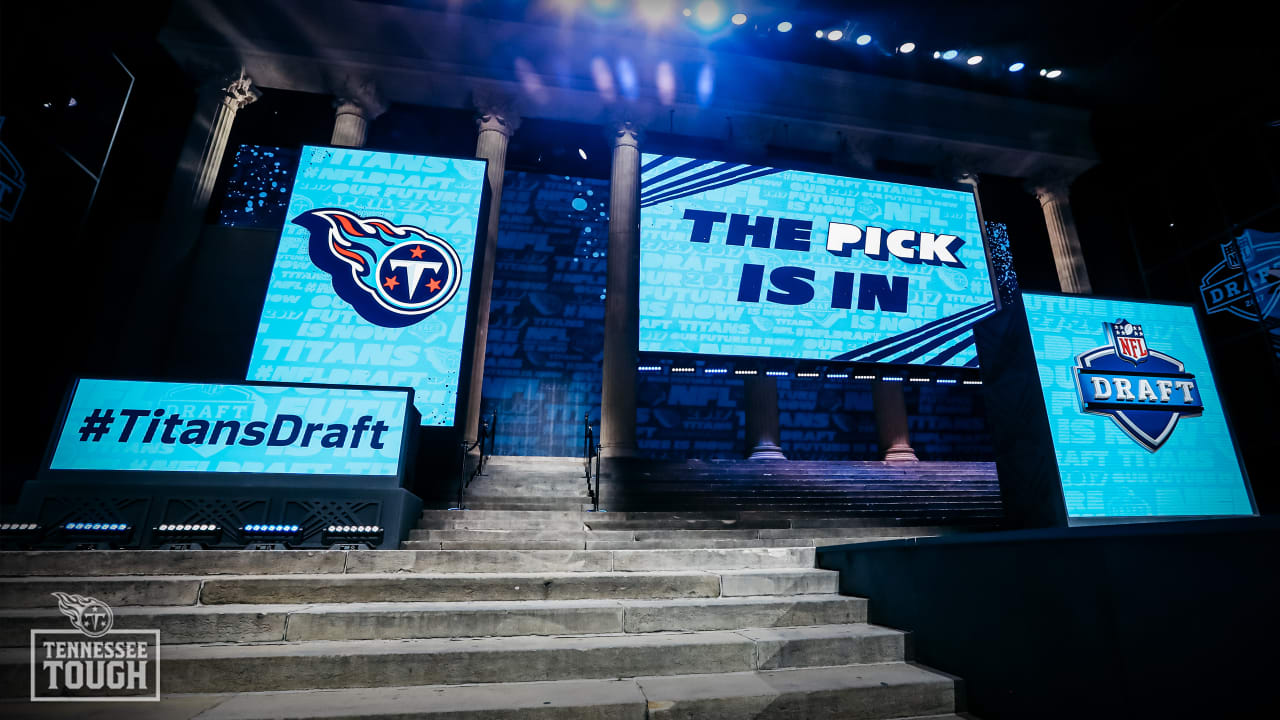 Who Will the Titans Pick? An Updated Tour of the Mock Drafts Following