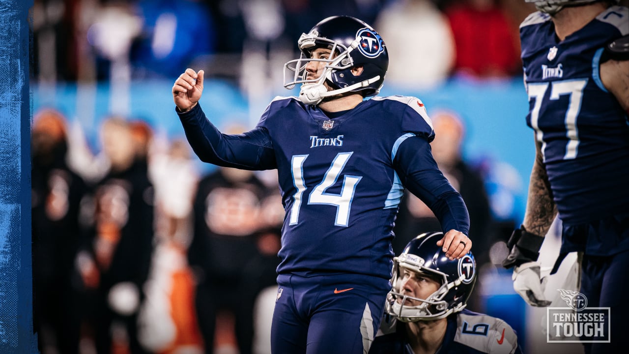 Tennessee Titans 34-31 Indianapolis Colts: Randy Bullock kicks