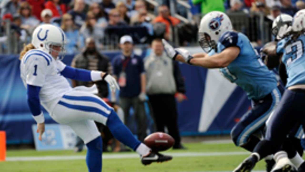 Punter Pat McAfee signs five-year deal with Colts 