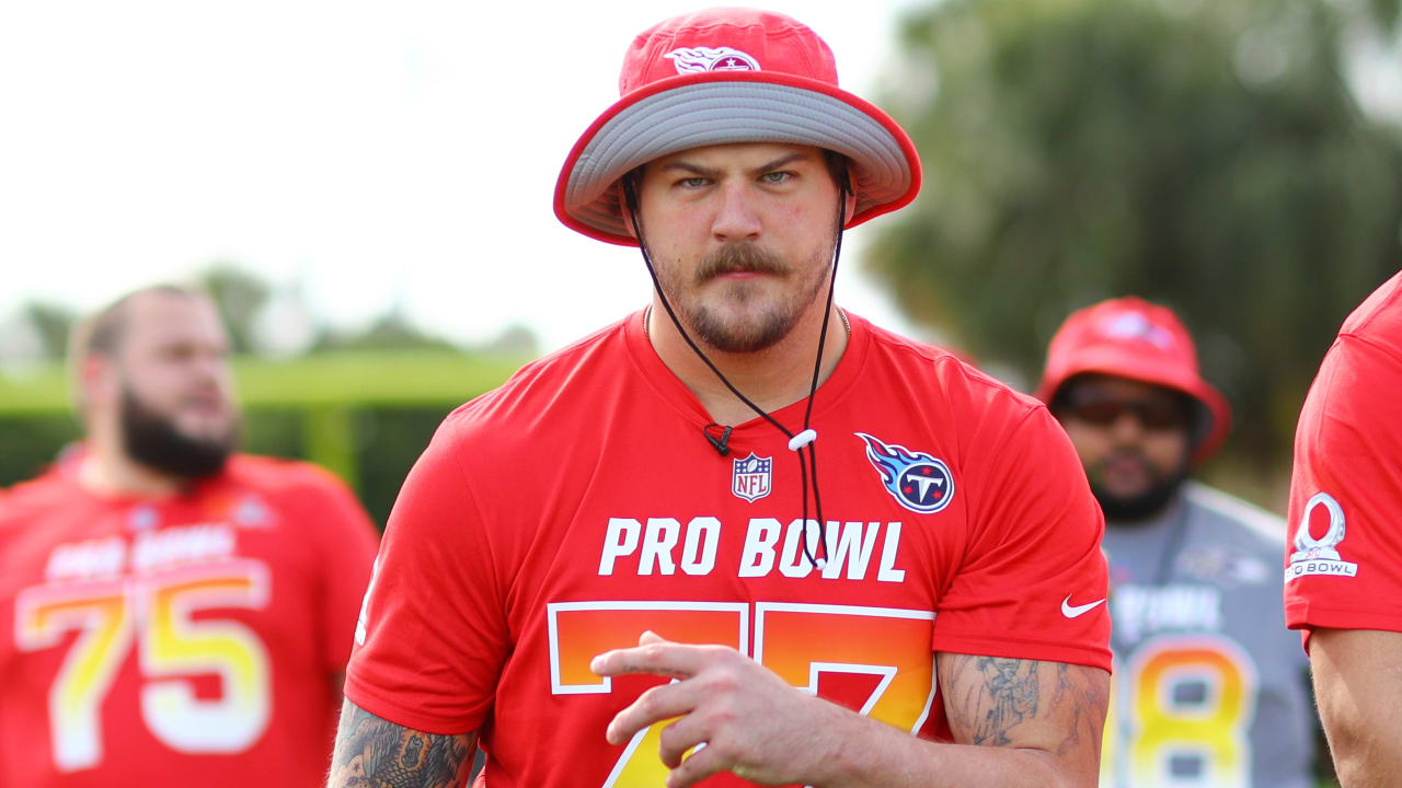 Old Hat in the Bucket Hat: Titans LT Taylor Lewan Enjoying his