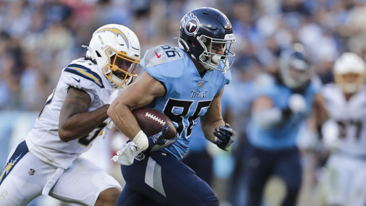 Tennessee Titans tackle Kyle Peko ambushes New England Patriots QB Bailey  Zappe for 6-yard sack