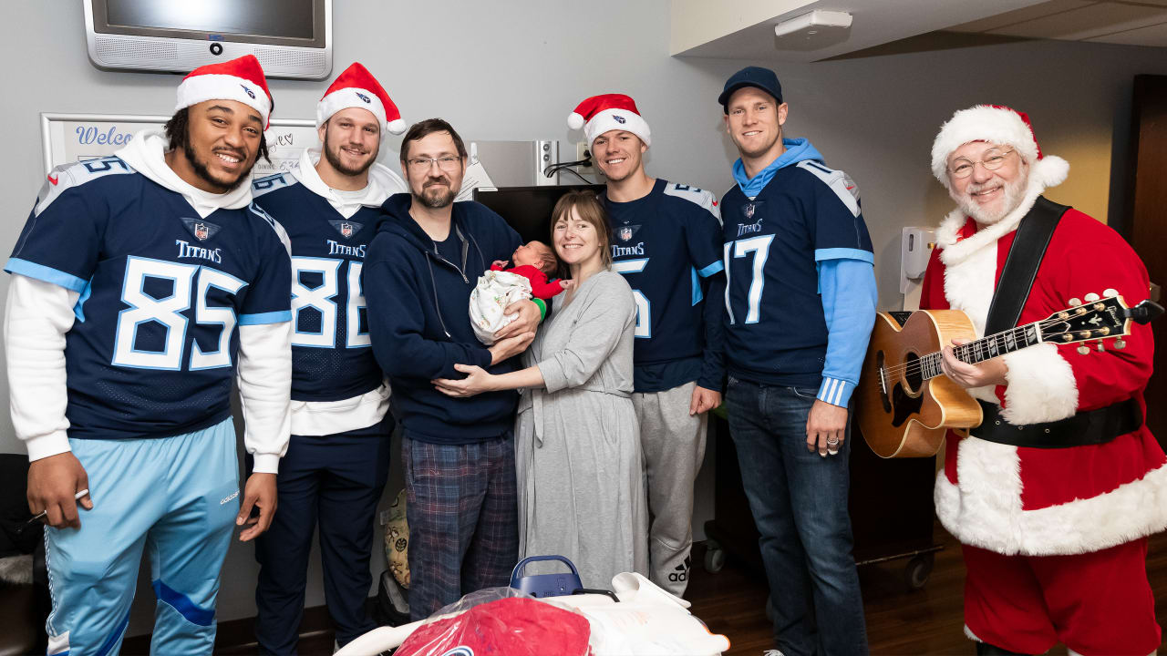 Titans Spread Christmas Cheer at Saint Thomas Midtown Hospital