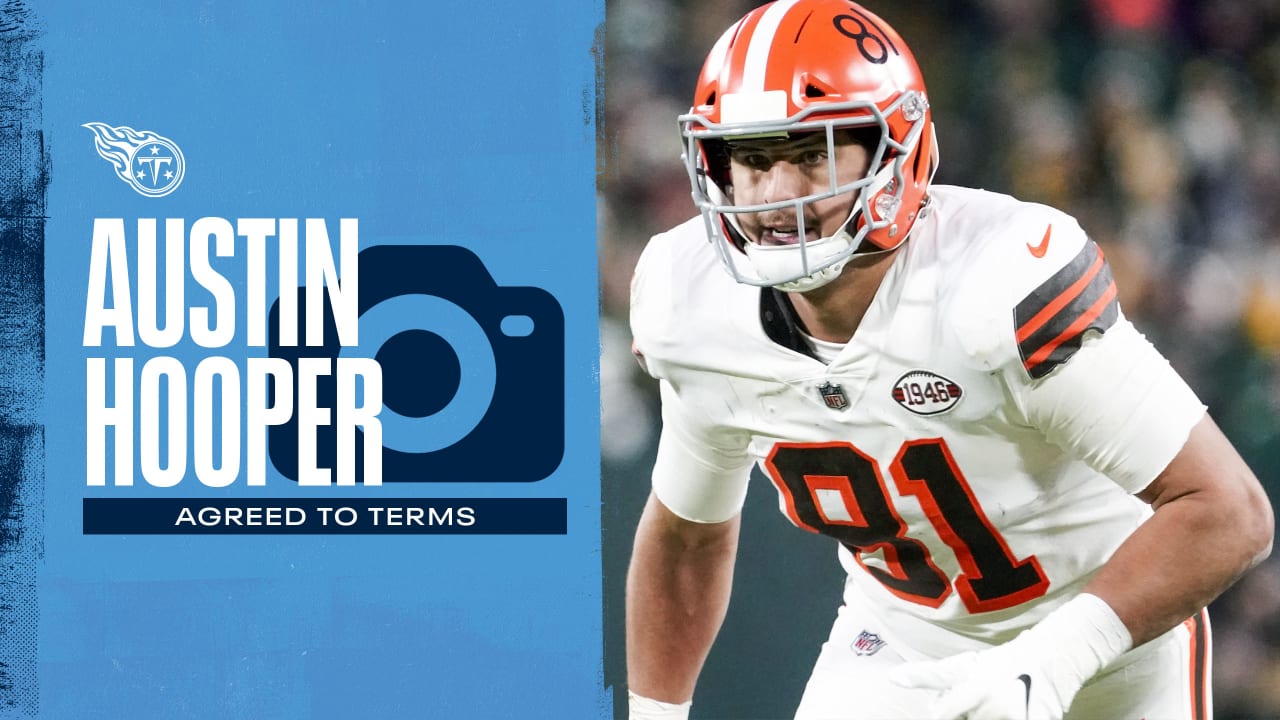 Tight end Austin Hooper of the Tennessee Titans is tackled by safety  News Photo - Getty Images