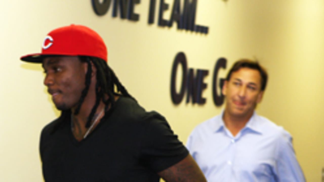 Johnson Joining Titans to Sign Deal, Play Catch Up