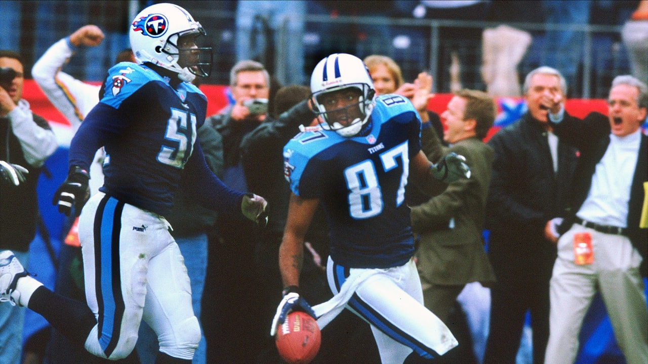 WATCH: Malik Willis touchdown run Titans - Music City Miracles