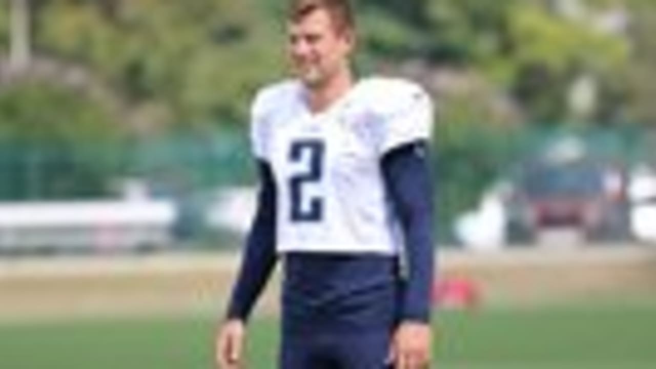 Remembering Bironas: Kern Wears No.2 at Titans Practice