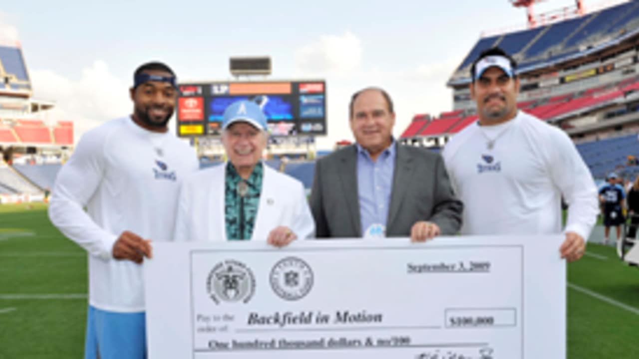 Titans Owner, Players Support 