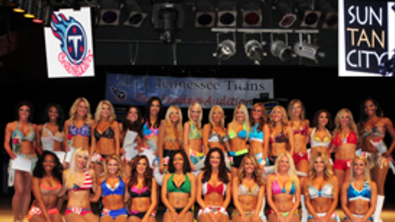 2011 Tennessee Titans Calendar Release Party – Ultimate Cheerleaders