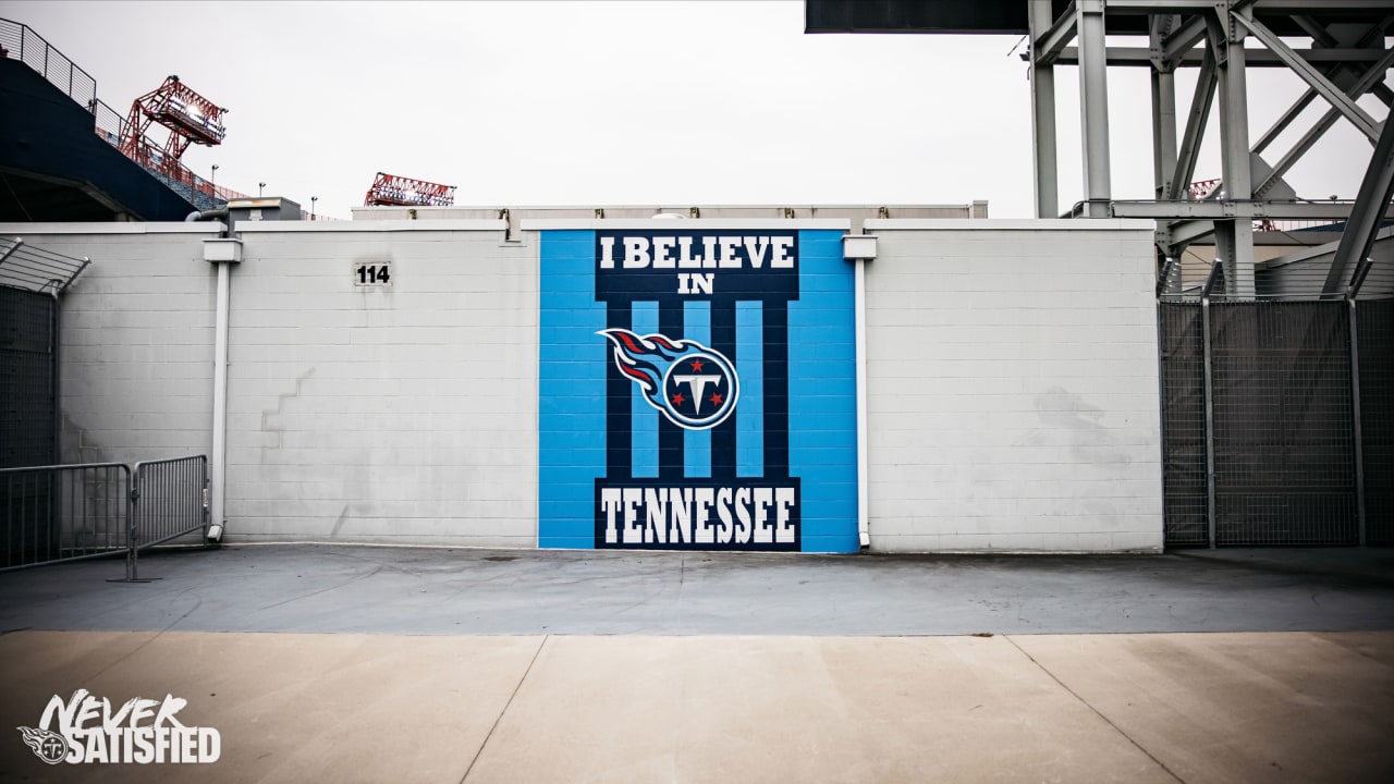 Titans unveil new mural at Nissan Stadium ahead of playoff game