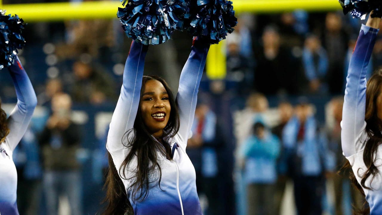 Titans Cheerleader Spotlight: Ja'Lyn