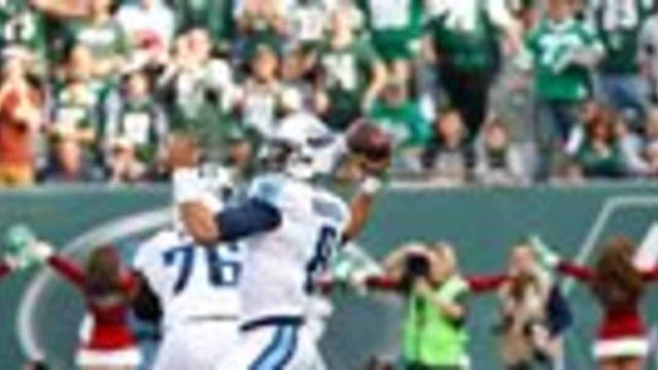 East Rutherford, New Jersey, USA. 13th Dec, 2015. Tennessee Titans  quarterback Marcus Mariota (8) in action prior to the NFL game between the  Tennessee Titans and the New York Jets at MetLife