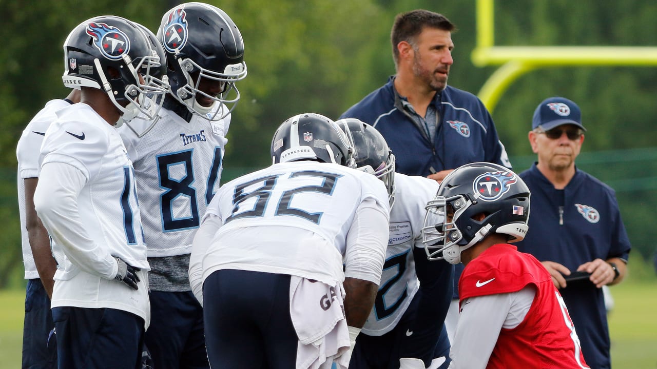 Titans vs Dolphins: Marcus Mariota should throw deep, Mike Vrabel says