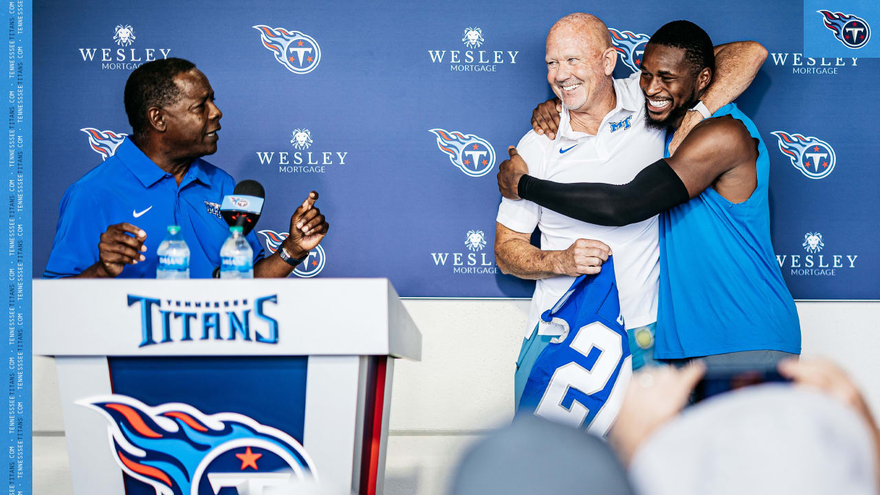 Entire MTSU basketball team wears Kevin Byard jerseys to Titans game