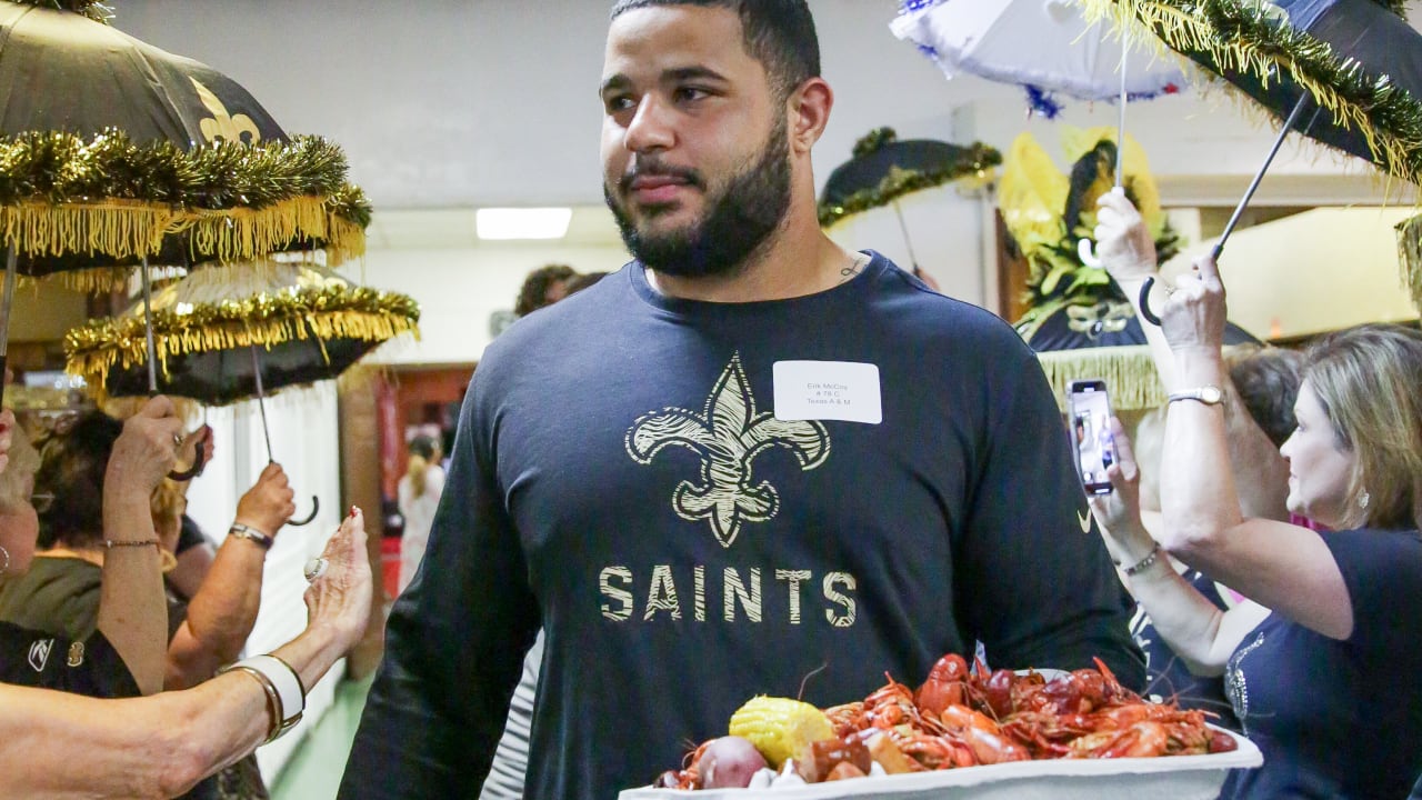 Saints rookies experience their first crawfish boil alongside fans