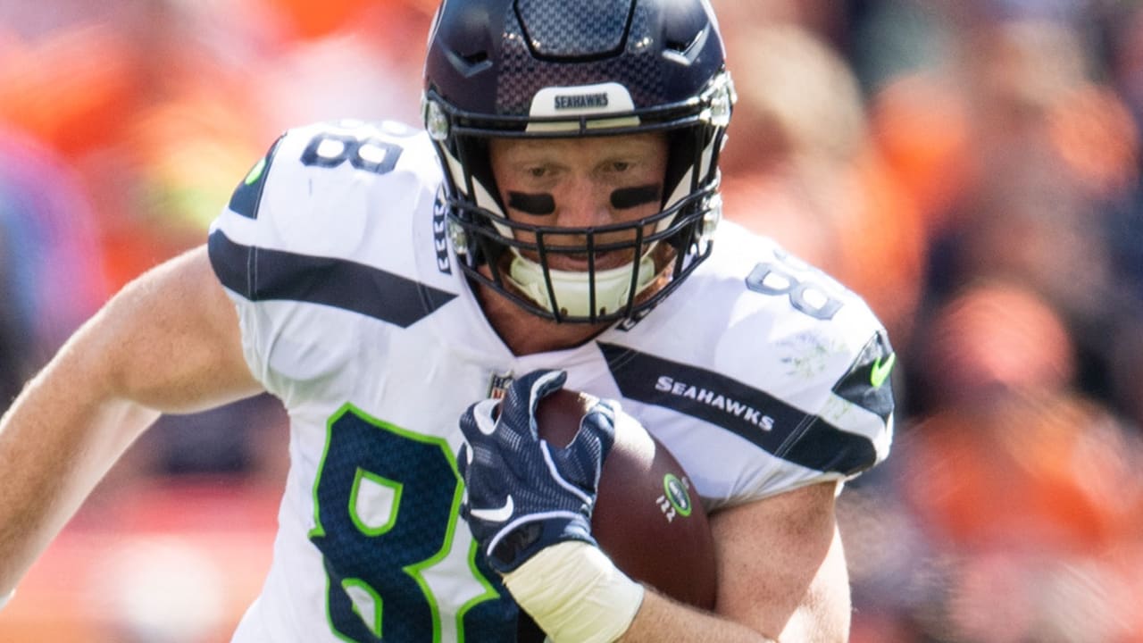 Seattle Seahawks tight end Will Dissly (89) during an NFL football game  against the Denver Broncos, Monday, Sept. 12, 2022, in Seattle, WA. The  Seahawks defeated the Bears 17-16. (AP Photo/Ben VanHouten