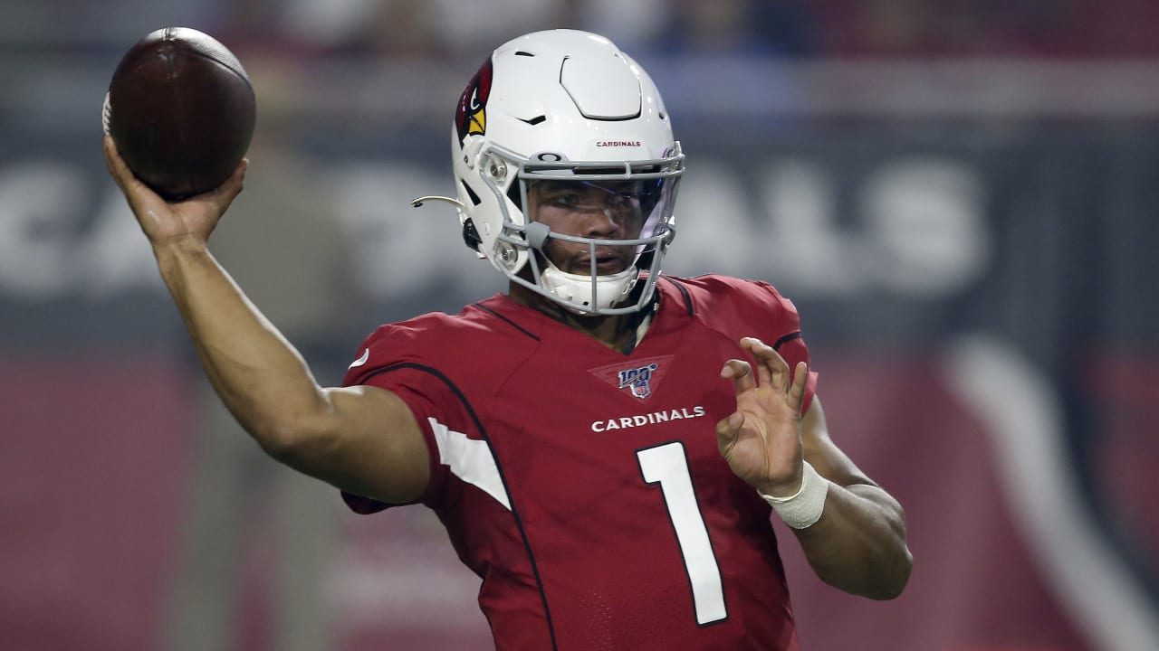 LOOK: AZ Cardinals QB Kyler Murray throws out 1st pitch for DBacks