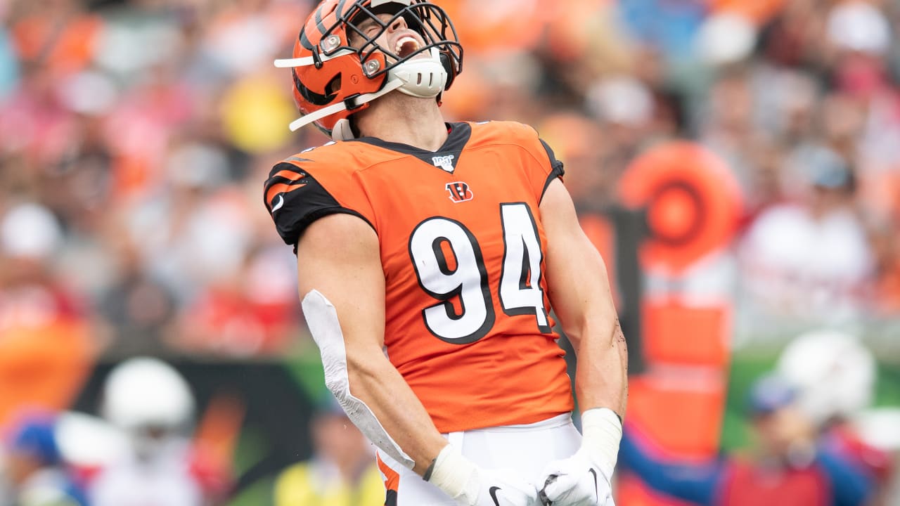 Photo Gallery | Best Images of Sam Hubbard