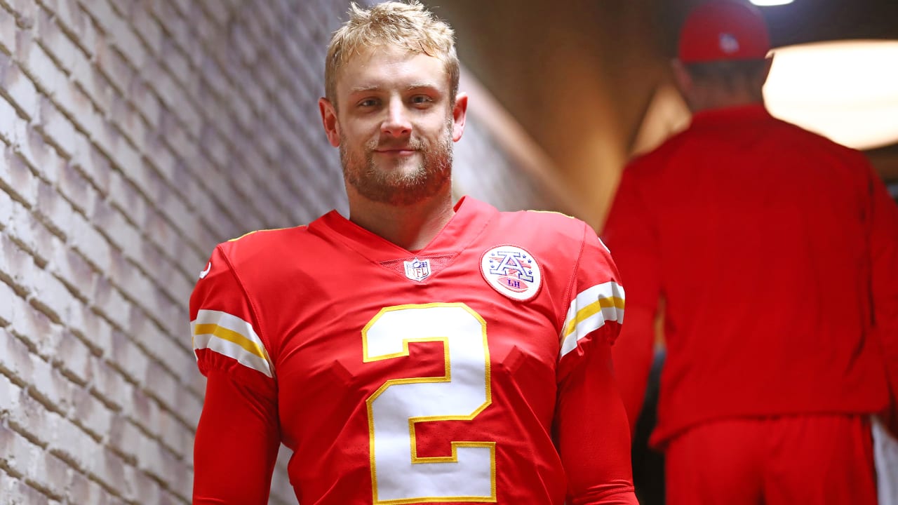 Report: Chiefs signing punter Dustin Colquitt to practice squad