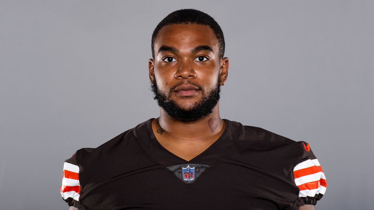 Browns Predicted to Trade Jordan Elliott in Favor of Hurst