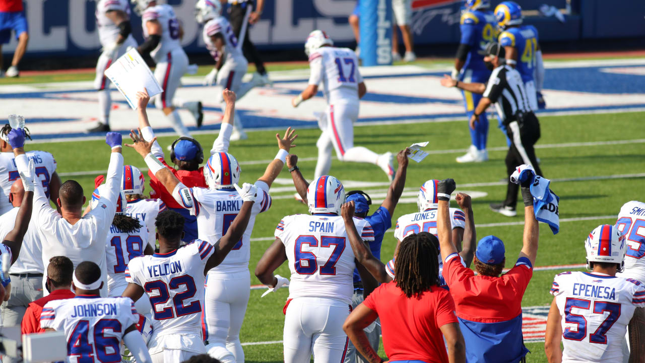 Bills receiver Gabriel Davis erupts to keep Bills in game before