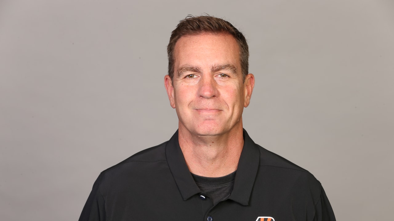 \ud83d\udcf8 HC Candidate: Bengals DC Lou Anarumo