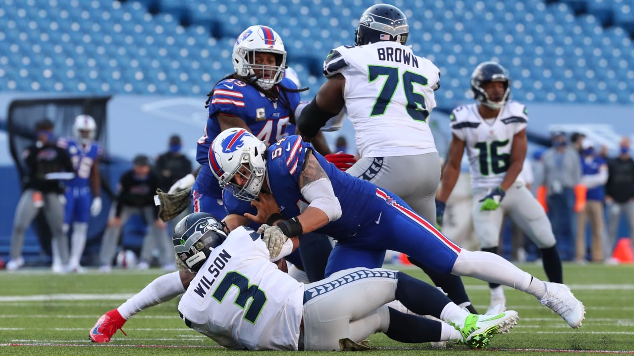 Buffalo Bills linebacker A.J. Klein (52) warms up before an NFL divisional  round playoff football game Sunday, Jan. 22, 2023, in Orchard Park, NY. (AP  Photo/Matt Durisko Stock Photo - Alamy