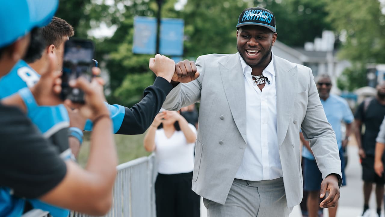 Ickey Ekwonu arrives in Charlotte