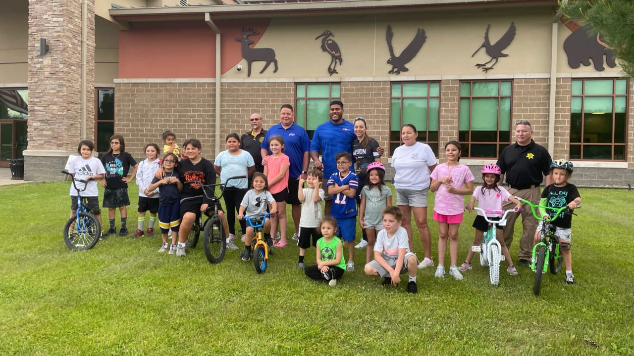 How Bills DT Eli Ankou + the Dreamcatcher Foundation provided a big surprise to these WNY kids