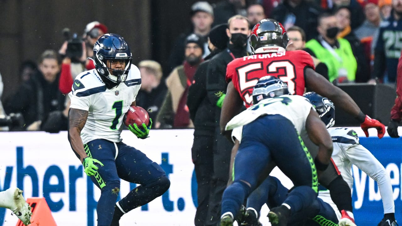 Seahawks WR Dee Eskridge Ruled Out With Broken Hand