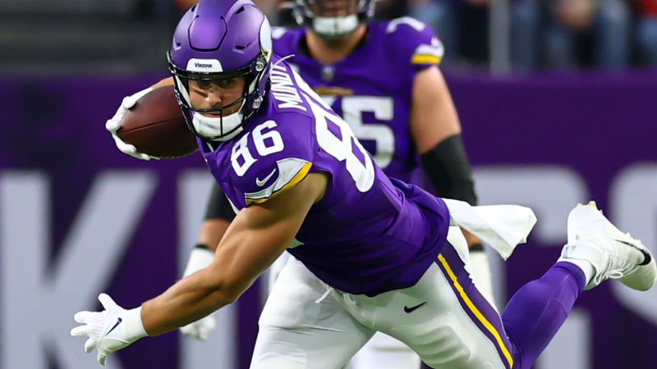 Sealed minnesota vikings has finally reach an agreement to resign the