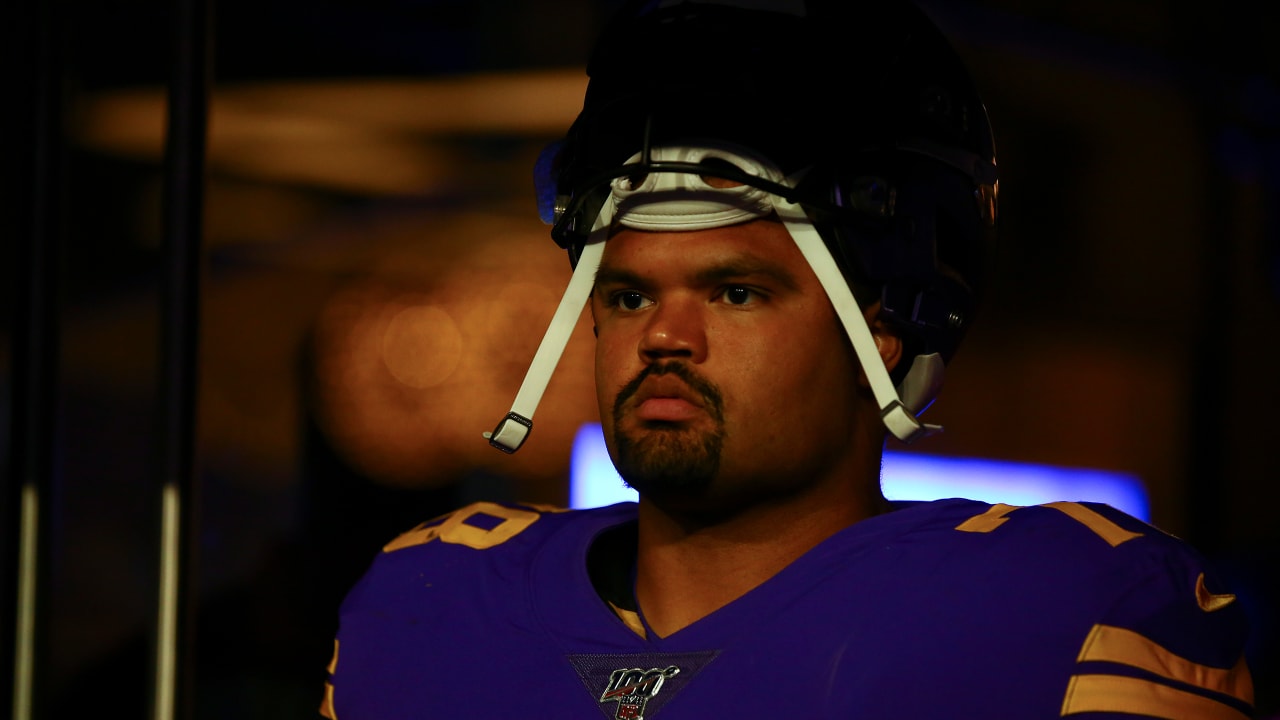 The #Vikings have cut OG Dakota Dozier.