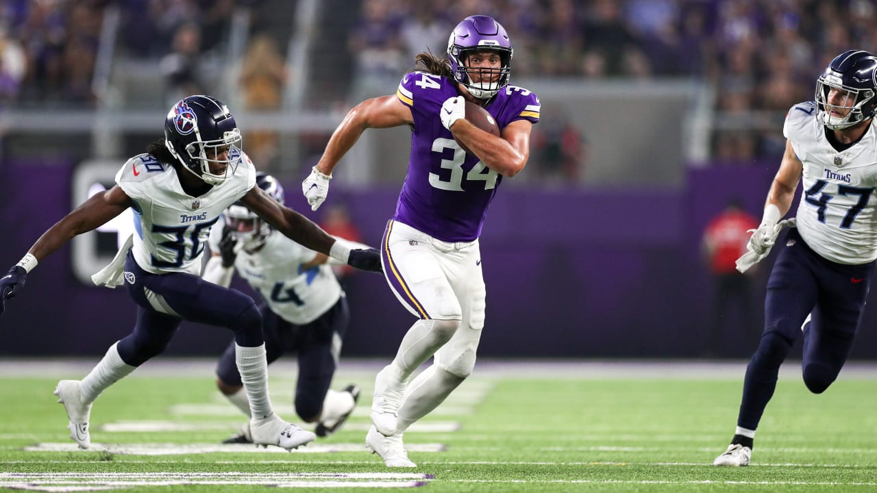 Minnesota Vikings tight end Nick Muse, top, catches a touchdown