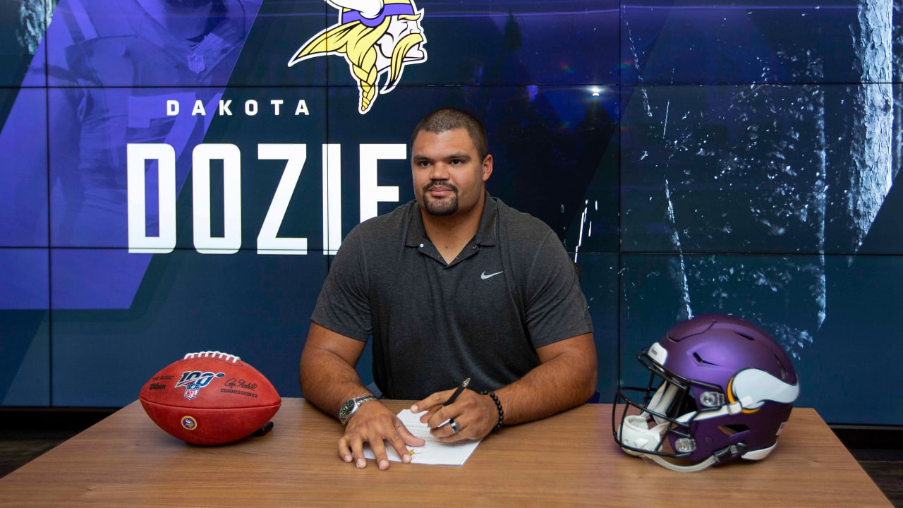 Minnesota Vikings - The #Vikings have re-signed G Dakota Dozier. 