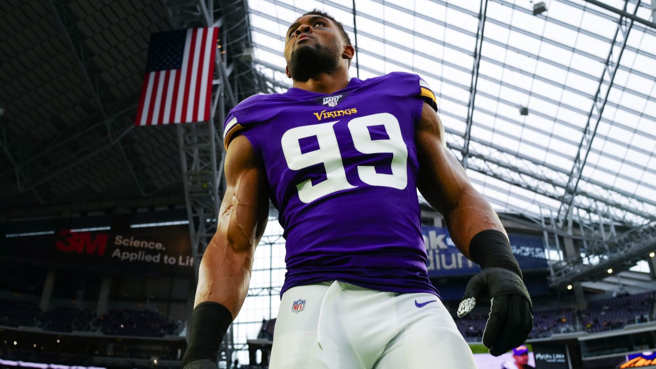 Vikings looking at options to move Danielle Hunter, sources say - ESPN