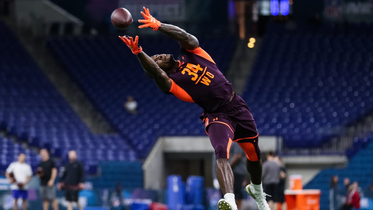 VIDEO: DK Metcalf's Amazing Pregame Warmup Catches and Vertical Leap