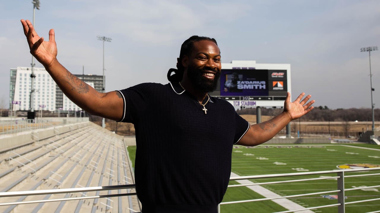 Star pass rusher Za'Darius Smith says he's excited to be a